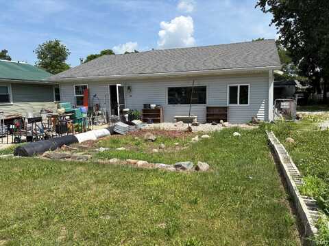 712 W Kickapoo, Hartford City, IN 47348