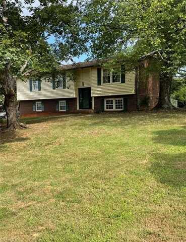4889 Sedgeview Lane, Winston Salem, NC 27107
