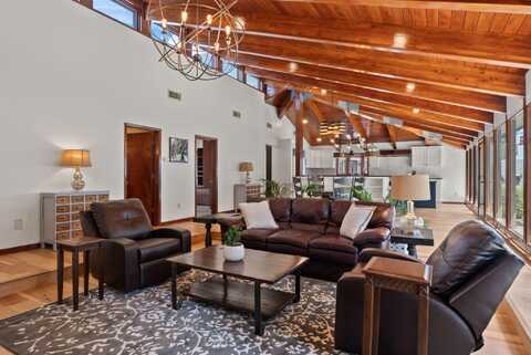 9100 LOWELL Drive NE, Albuquerque, NM 87122