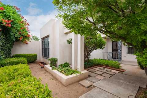 3244 La Ronda Place NE, Albuquerque, NM 87110