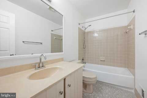 2880 KELLY SQUARE, VIENNA, VA 22181