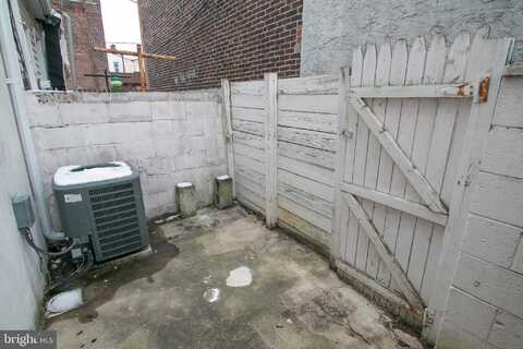 2516 E AUBURN STREET, PHILADELPHIA, PA 19134