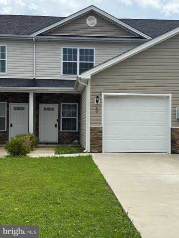 40 BEAULAH COURT, BUNKER HILL, WV 25413