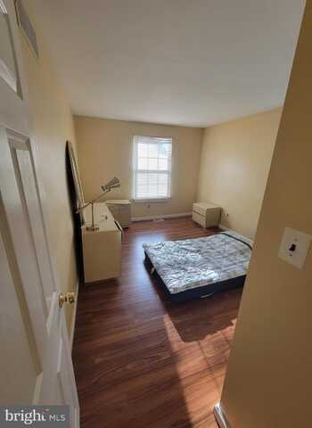 34 EDINBURGH ROAD, BLACKWOOD, NJ 08012