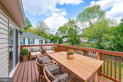 7103 AVESBURY LANE, GLEN BURNIE, MD 21061