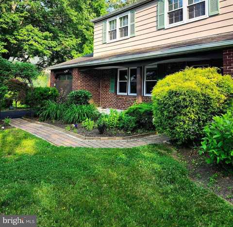 10 LAWRENCE ROAD, AUDUBON, PA 19403