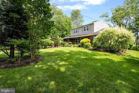 10 LAWRENCE ROAD, AUDUBON, PA 19403