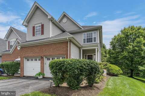 17 PADDOCK LANE, FLEMINGTON, NJ 08822