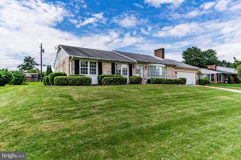 640 MARIA DRIVE, HARRISBURG, PA 17109