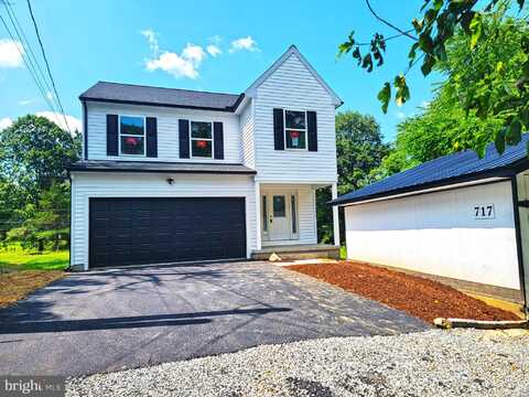 717 PHILADELPHIA AVENUE, SHILLINGTON, PA 19607