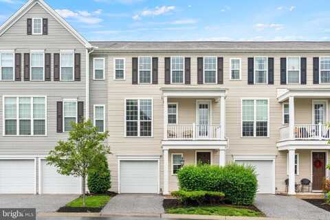 562 FAWN LANE, HUMMELSTOWN, PA 17036