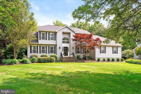 28 ARNOLD LANE, ROBBINSVILLE, NJ 08691