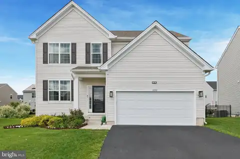 2353 TWIN LAKES DRIVE, QUAKERTOWN, PA 18951
