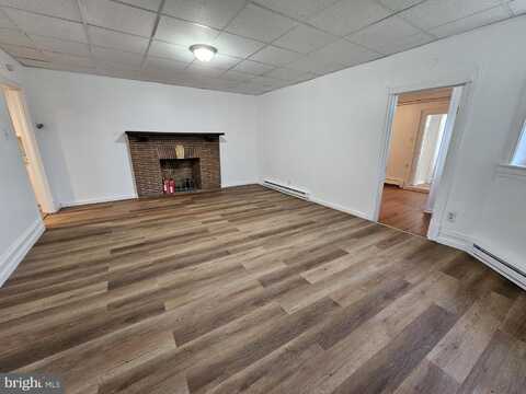 403 WASHINGTON AVENUE, SELLERSVILLE, PA 18960