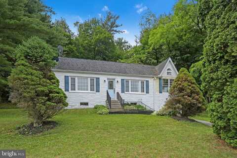755 W MARKET STREET, ORWIGSBURG, PA 17961