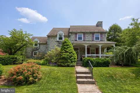2700 CUMBERLAND AVENUE, READING, PA 19606