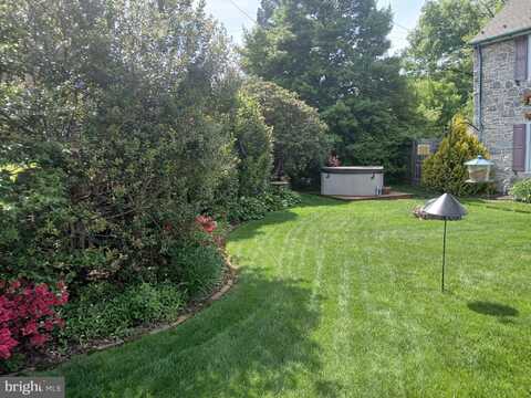 2700 CUMBERLAND AVENUE, READING, PA 19606