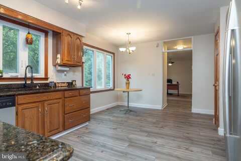 206 BARBERRY DRIVE, WILMINGTON, DE 19808