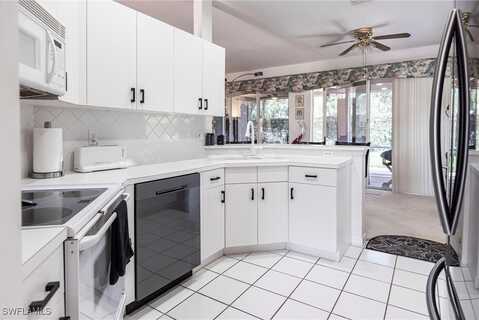 11302 Lakeland Circle, Fort Myers, FL 33913