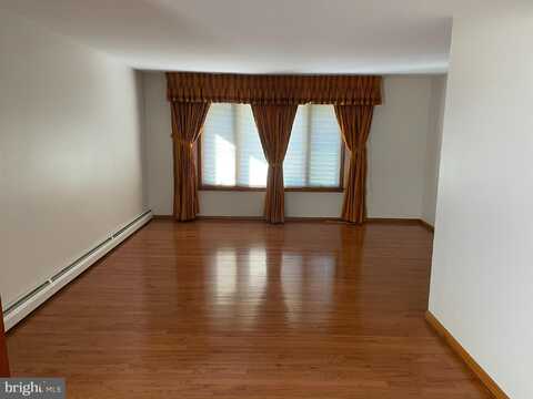 1306 HAWTHORNE LANE, FORT WASHINGTON, PA 19034