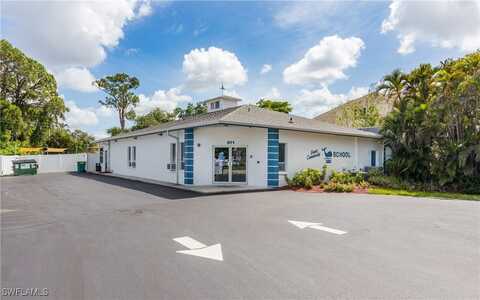 871 100th Avenue N, Naples, FL 34108