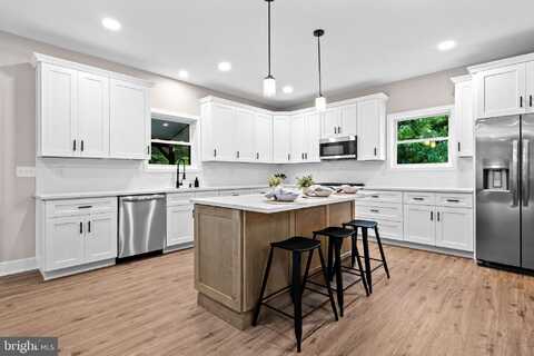 2725 SUNSET AVENUE, WILLIAMSTOWN, NJ 08094