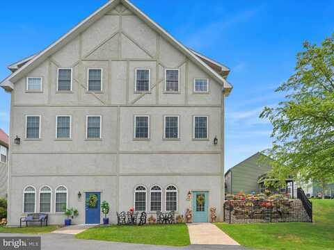 42 BISSENDEN WAY, REINHOLDS, PA 17569