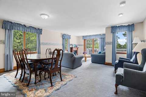 1445 FARMINGTON AVENUE, POTTSTOWN, PA 19464