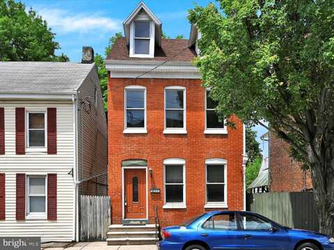 871 E MARKET STREET, YORK, PA 17403
