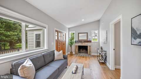 15705 BARNESVILLE ROAD, BOYDS, MD 20841