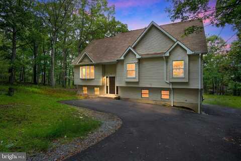 121 ALMOND COURT, MILFORD, PA 18337