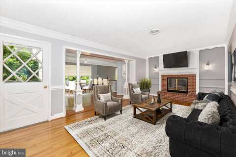 8911 OPOSSUMTOWN PIKE, FREDERICK, MD 21702
