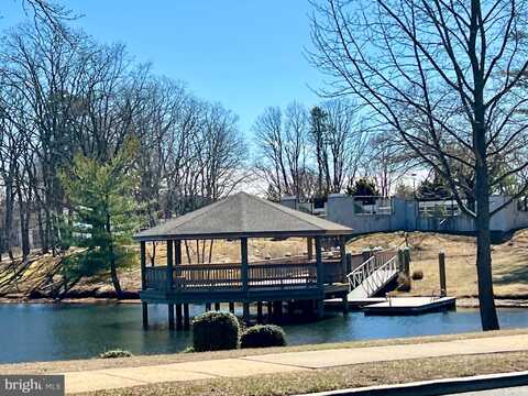 1028 SHETLAND DRIVE, LAKEWOOD, NJ 08701