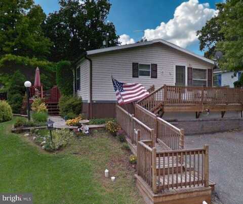 10 SUMMER DRIVE, ELIZABETHTOWN, PA 17022
