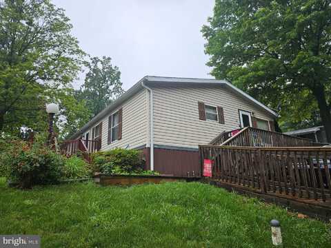 10 SUMMER DRIVE, ELIZABETHTOWN, PA 17022