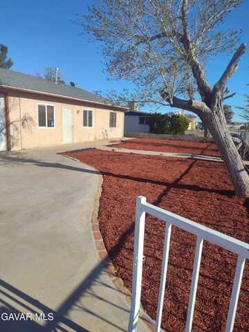 8651 S South Loop Boulevard Boulevard, California City, CA 93505