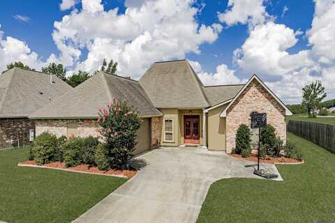 6523 Lakeridge Dr, Zachary, LA 70791