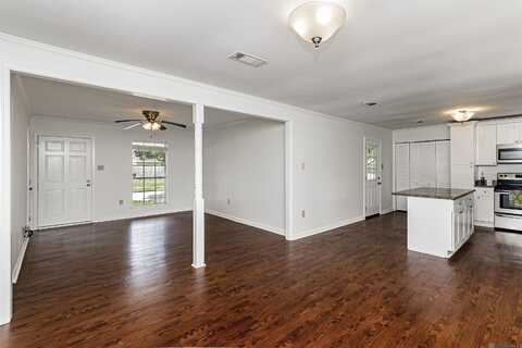 7809 Blake Dr, Baton Rouge, LA 70817