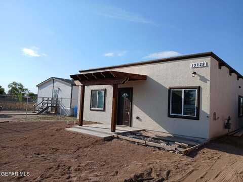 10228 Hatchet Road, Socorro, TX 79927