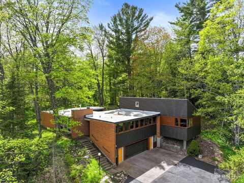 44183 US 41, Chassell, MI 49916