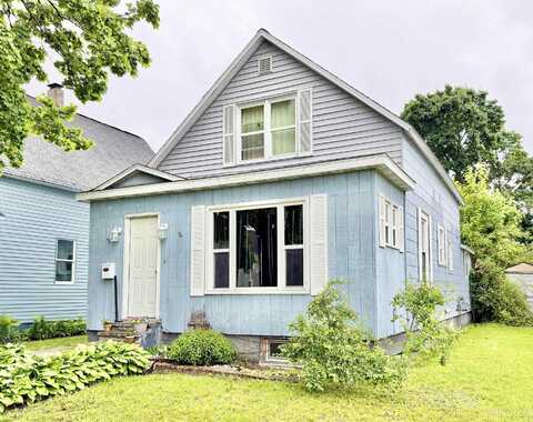 716 Minnesota, Gladstone, MI 49837