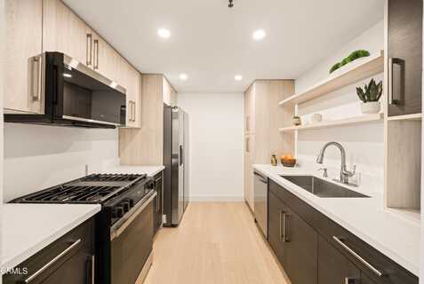 70 North Catalina Avenue, Pasadena, CA 91106