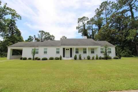 502 Hutchinson Ave, Adel, GA 31620
