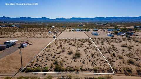 3925 N Mormon Flat Road, Golden Valley, AZ 86413