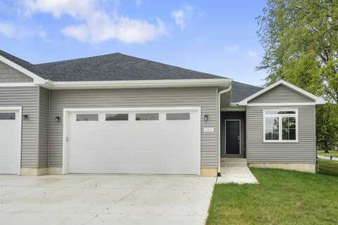 102 Bergen Drive, Waterloo, IA 50701