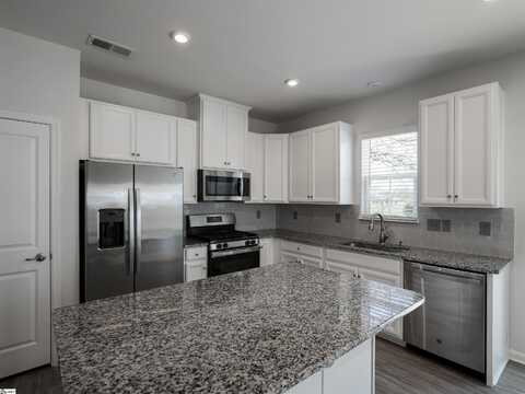 221 Hipps Crossing Drive, Simpsonville, SC 29680