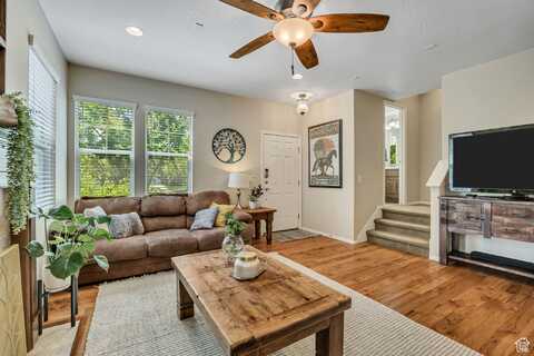 10253 S CLARKS HILL, South Jordan, UT 84009