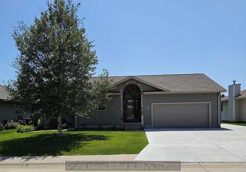 4139 Allen Ave, Grand Island, NE 68803