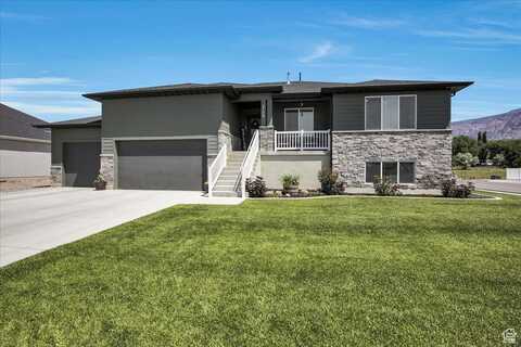2106 W 2000 N, Farr West, UT 84404