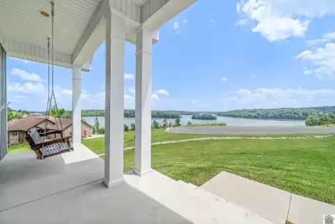 995 Rose Lane, Eddyville, KY 42038